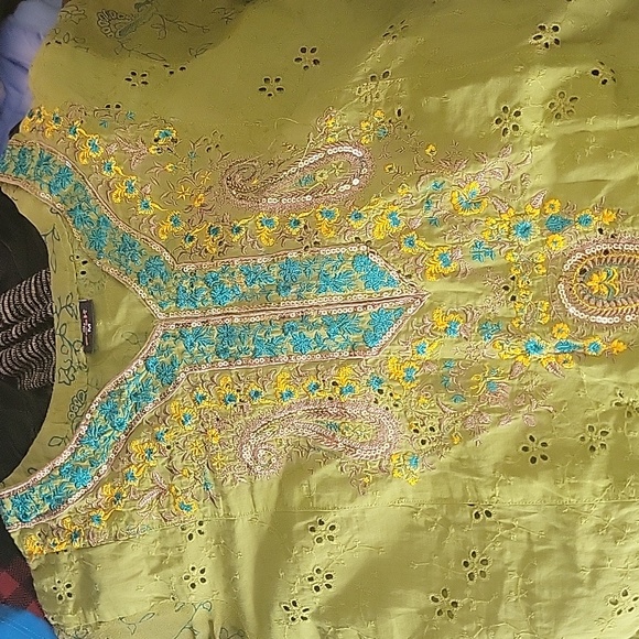 Beautiful dress - Picture 5 of 5